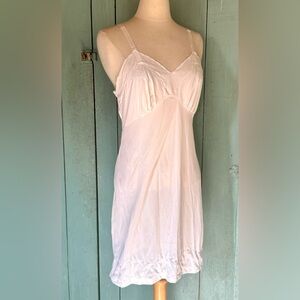 VTG 60's Cute Full Slip Dress Nylon 36 Short